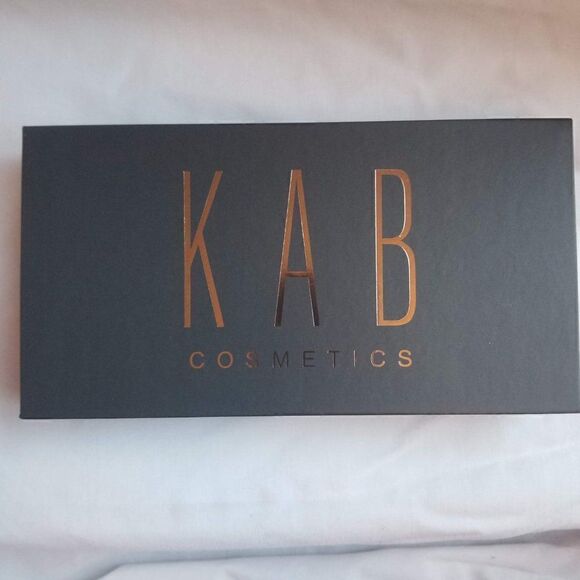 KAB Cosmetics Lip Kit - Sending Nudes - Picture 8 of 16